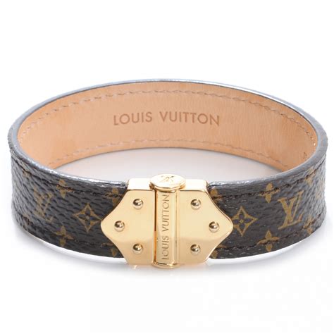 louis vuitton monogram world tour bracelet|lv bracelet size chart.